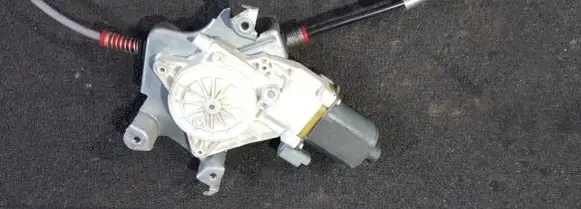 Nissan Micra Front door window regulator motor 0130822202