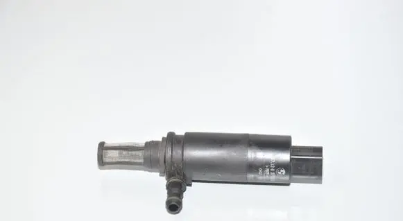 BMW 1 E81 E87 Headlight washer pump 8377613