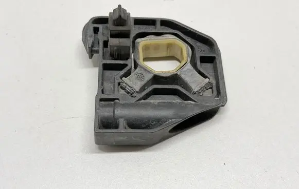BMW 3 F30 F35 F31 Radiator mount bracket 8620732