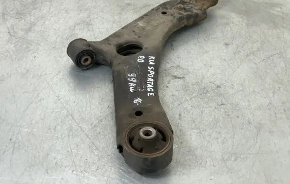 KIA Sportage Front lower control arm/wishbone