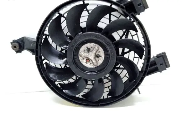 Toyota Land Cruiser (J120) Radiator cooling fan shroud