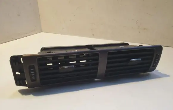 Audi A6 S6 C5 4B Dash center air vent grill 4B1820951