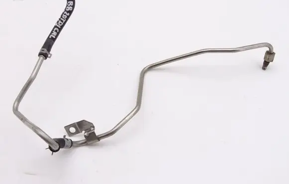 Volkswagen PASSAT B8 Fuel return line/hose 04L131582F