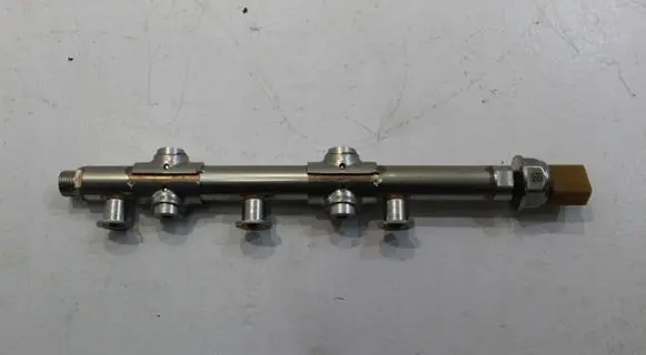 Volkswagen Golf VII Fuel main line pipe