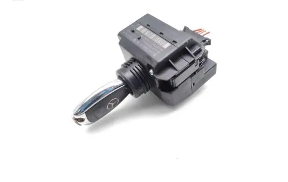 Mercedes-Benz C W203 Ignition lock 2095453308 33002428 33002429