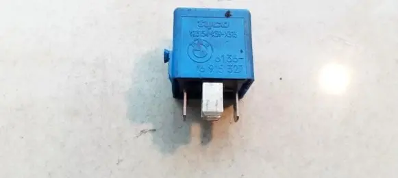 BMW 5 E39 Other relay 61366915327 v23134-k59-x313