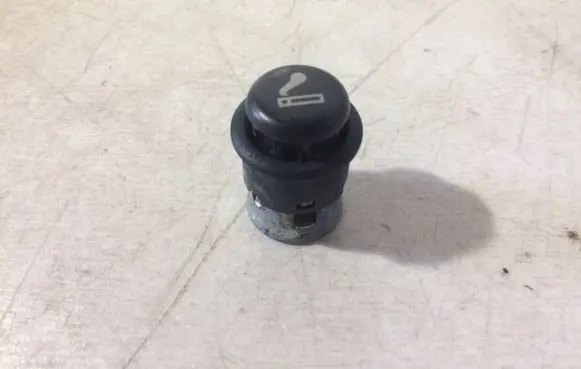 Volkswagen Golf III Cigarette lighter 