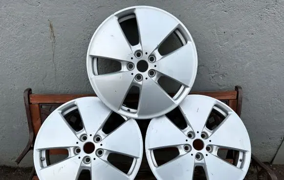 BMW i3 R19 alloy rim 