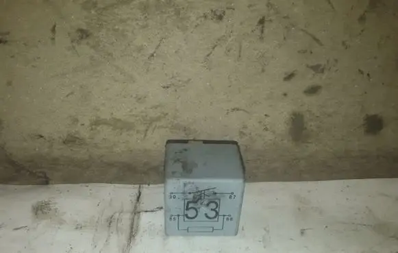 Volkswagen Caddy Other relay 141951253B PA66GF30