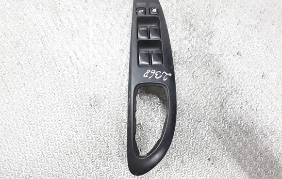 Nissan Primera Electric window control switch