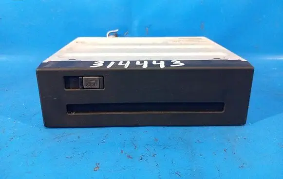 Toyota Prius (XW20) USB control unit 8684147040