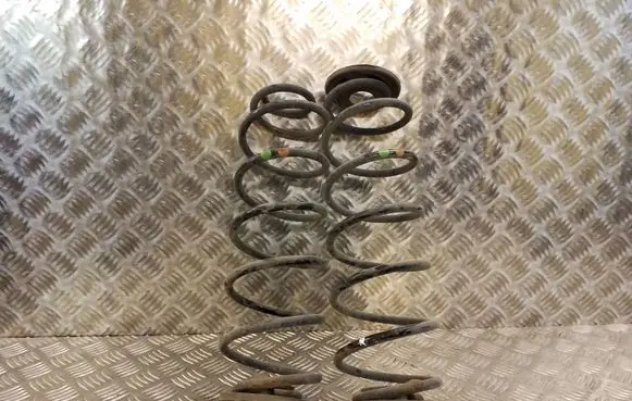 Volkswagen Jetta VI Rear coil spring