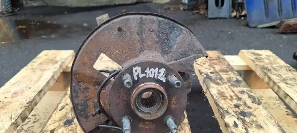 Mazda 2 Front wheel hub