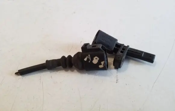 Volkswagen PASSAT B6 ABS brake wheel speed sensor 7H0927803