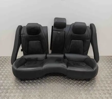 Maserati Quattroporte Rear seat 670015647 670015653