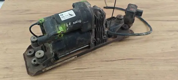 BMW 5 E60 E61 Air suspension compressor/pump 6709082