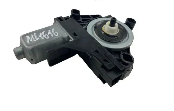 Volvo XC90 Rear door window regulator motor 966265102