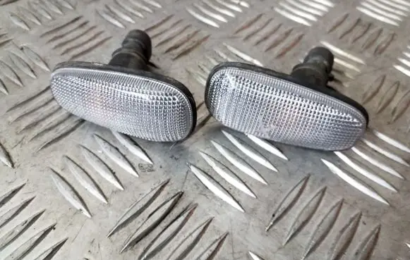 Opel Zafira A Front fender indicator light