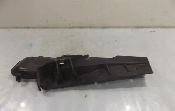 Ford C-MAX I Front splash guards bracket 3M51R02477A