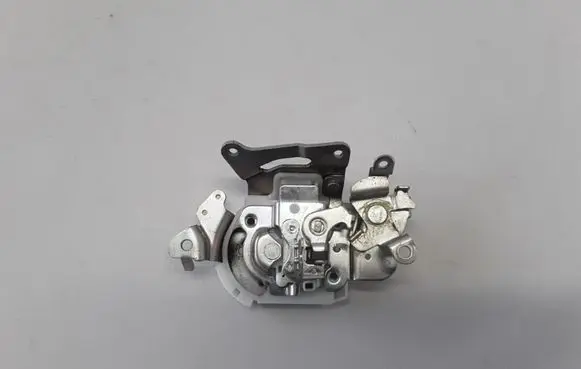 Dacia Dokker Sliding door lock 825027108R