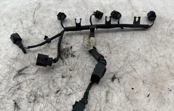 Audi A3 S3 8P Fuel injector wires 06F971082C