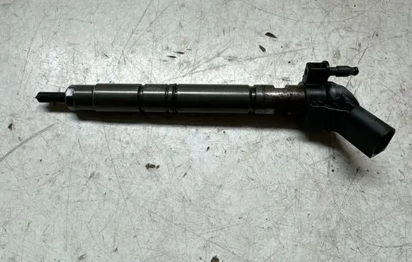 Audi A6 S6 C7 4G Fuel injector 059130277CR