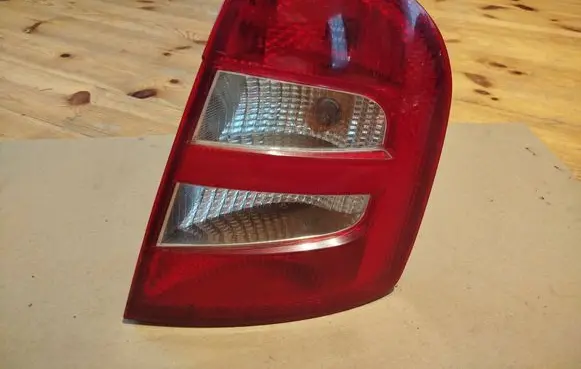 Skoda Fabia Mk1 (6Y) Rear/tail lights 6Y6945096 6Y6945257 6Y6945112