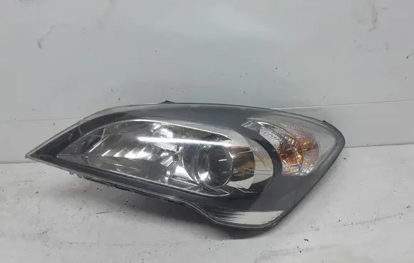 KIA Ceed Headlight/headlamp 921011H