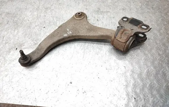 Volvo V60 Front lower control arm/wishbone 31429321