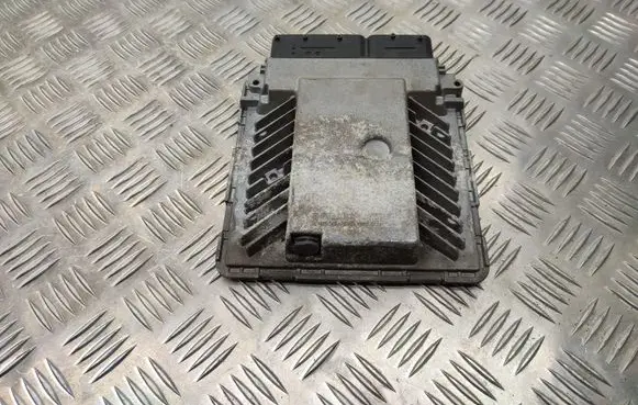 Volkswagen PASSAT B6 Engine control unit/module 03G906018ER
