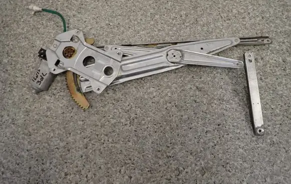 Suzuki Ignis Front door window regulator with motor
