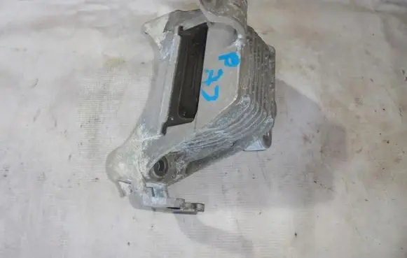 Gearbox mount