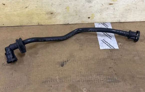BMW 4 F32 F33 Vacuum line/pipe/hose 8600882 18421611