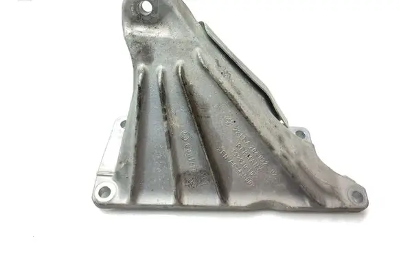 BMW X3 F25 Engine mounting bracket 6784832