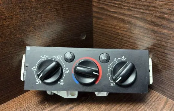Renault Master II Climate control unit N2385001 2385001