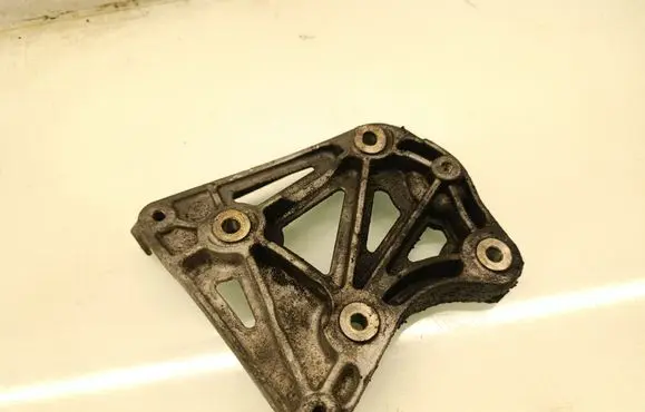 Opel Antara A/C compressor mount bracket 