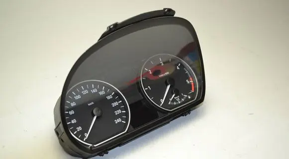 Speedometer (instrument cluster)