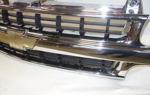 Chevrolet Tahoe Front bumper upper radiator grill