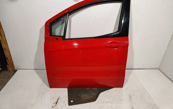Ford Turneo Courier Front door 