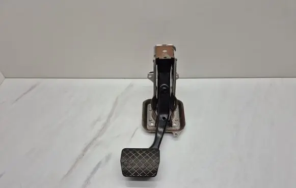 Audi Q3 8U Brake pedal 1K1723143F 1K1721117H 1K0723173B