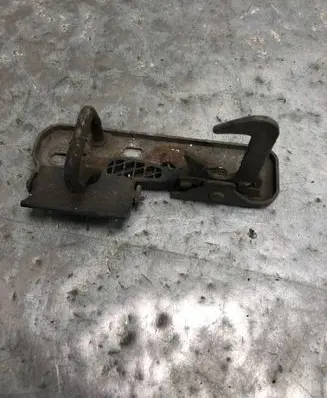 Volkswagen Golf V Engine bonnet/hood lock/latch loop/hook 1K0823480BILI 1K0823480
