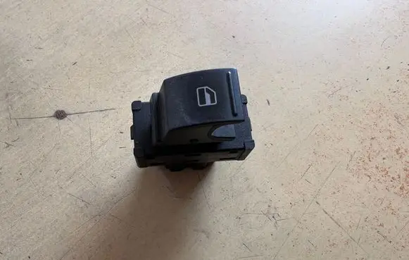 Volkswagen e-Up Electric window control switch 1S0959855
