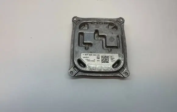 Peugeot 308 Xenon control unit/module 130732940400 10EEG122222