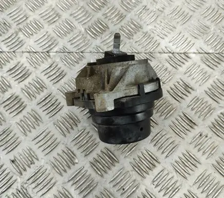 BMW 4 F32 F33 Engine mount bracket 6785713