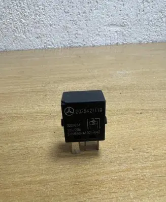 Mercedes-Benz CLK A209 C209 Other relay 0025421119 D9985