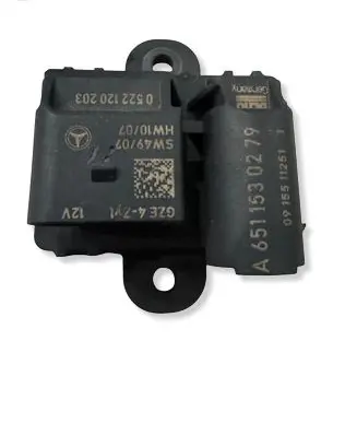 Mercedes-Benz C W204 Glow plug pre-heat relay A6511530279 0915511251 6511530279