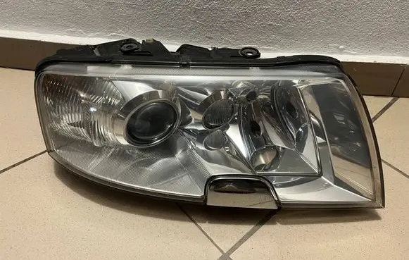 Skoda Superb B5 (3U) Headlight/headlamp SUPERBI1XENON