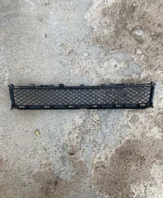 Jaguar XF Front bumper lower grill 8X2317K945 8X23BBBK