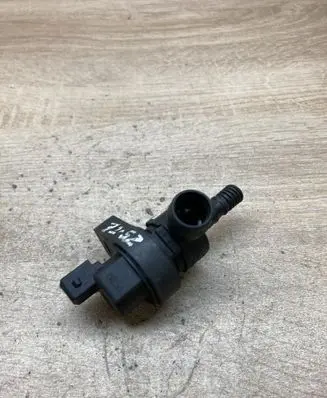 BMW 5 E60 E61 Turbo solenoid valve 7572237