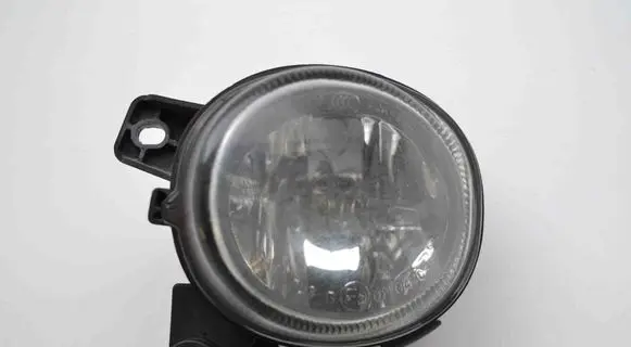 Volkswagen PASSAT CC Front fog light 8T0941699